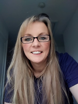 Dr Julie Riggs Headshot